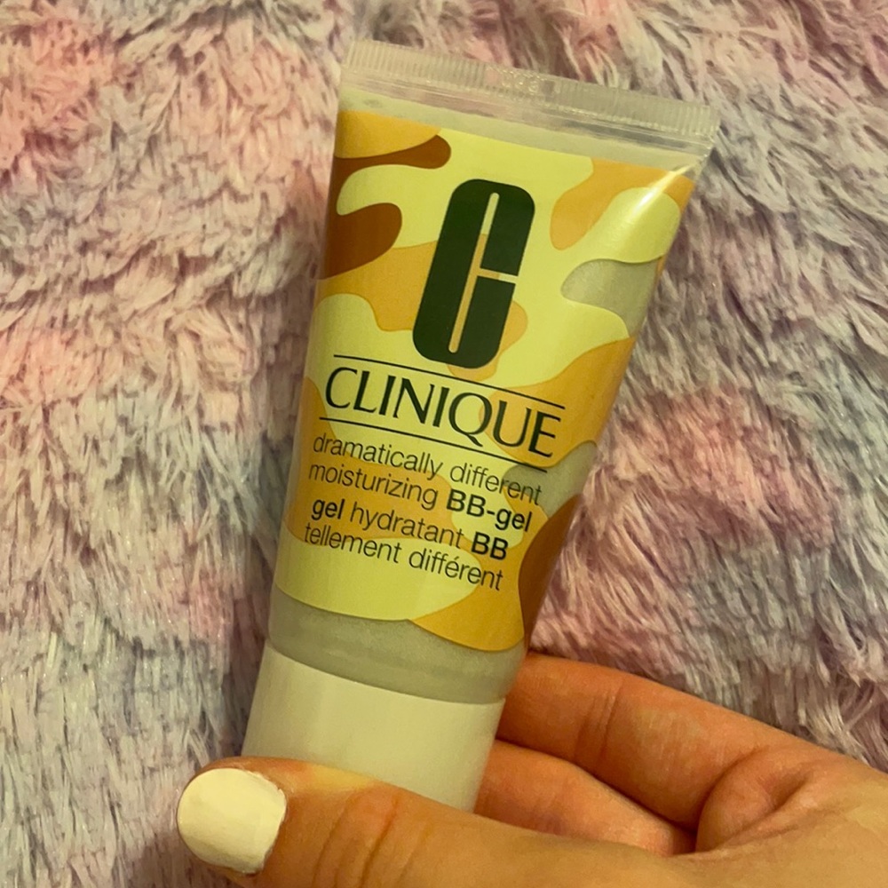 Clinique Dramatically Different BB-gel